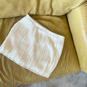 Elegant White Pleated Skirt